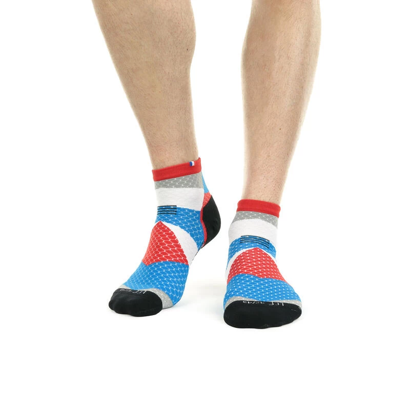 CHAUSSETTES DE RUNNING RENFORTS EN FIL D'ARGENT - FRACTAL 1 CHAUSSETTES DE RUNNING RENFORTS EN FIL D'ARGENT - FRACTAL