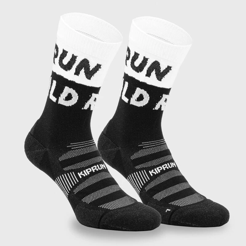 CHAUSSETTES DE RUNNING RUN900 EPAISSES MI-MOLLET RUN WILD BLANCHE NOIRE 3 CHAUSSETTES DE RUNNING RUN900 EPAISSES MI-MOLLET RUN WILD BLANCHE NOIRE – Image 3