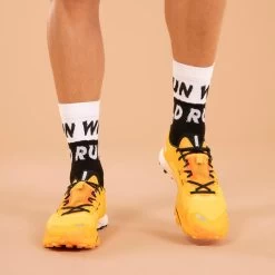CHAUSSETTES DE RUNNING RUN900 EPAISSES MI-MOLLET RUN WILD BLANCHE NOIRE 16 CHAUSSETTES DE RUNNING RUN900 EPAISSES MI-MOLLET RUN WILD BLANCHE NOIRE -Fit Runner Soldes chaussettes de running run900 epaisses mi mollet run wild blanche noire 6