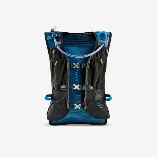 SAC DE TRAIL RUNNING MIXTE 10 L BLEU ET NOIR- VENDU AVEC POCHE À EAU 1L -Fit Runner Soldes sac de trail running mixte 10 l bleu et noir vendu avec poche a eau 1l