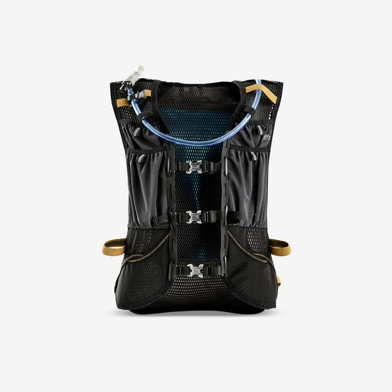 SAC DE TRAIL RUNNING MIXTE 10 L NOIR ET BRONZE - VENDU AVEC POCHE À EAU 1L 1 SAC DE TRAIL RUNNING MIXTE 10 L NOIR ET BRONZE - VENDU AVEC POCHE À EAU 1L