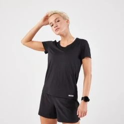 Kalenji T-shirt De Running Respirant Femme - KIPRUN Run 100 Noir 11 Kalenji T-shirt De Running Respirant Femme - KIPRUN Run 100 Noir -Fit Runner Soldes t shirt de running respirant femme kiprun run 100 noir 5