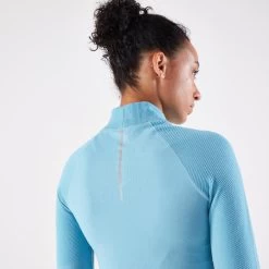 TEE SHIRT MANCHES LONGUES RUNNING SANS COUTURES FEMME - KIPRUN SKINCARE BLEU 12 TEE SHIRT MANCHES LONGUES RUNNING SANS COUTURES FEMME - KIPRUN SKINCARE BLEU -Fit Runner Soldes tee shirt manches longues running sans coutures femme kiprun skincare bleu 5