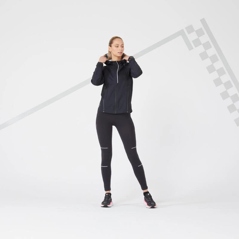 VESTE RUNNING FEMME IMPERMEABLE COUPE-VENT - KIPRUN RAIN+ NOIR 9 VESTE RUNNING FEMME IMPERMEABLE COUPE-VENT - KIPRUN RAIN+ NOIR – Image 9